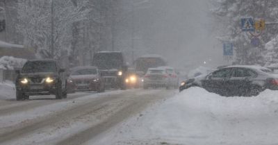 IMGW ostrzega przed prognozowanymi na czwartek opadami, zamieciami śnieżnymi i silnym wiatrem